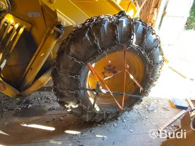 Baklastare Volvo BM 620 med redskap