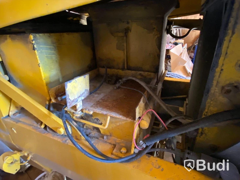Baklastare Volvo BM 620 med redskap