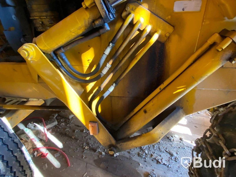 Baklastare Volvo BM 620 med redskap
