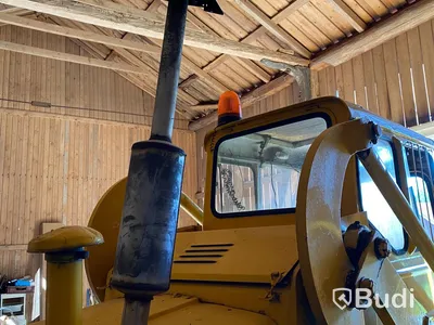 Baklastare Volvo BM 620 med redskap