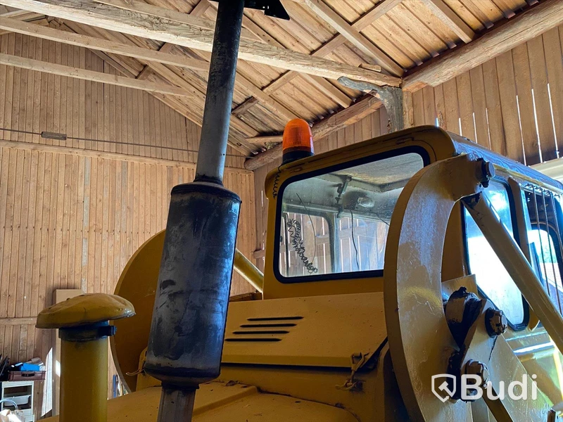 Baklastare Volvo BM 620 med redskap