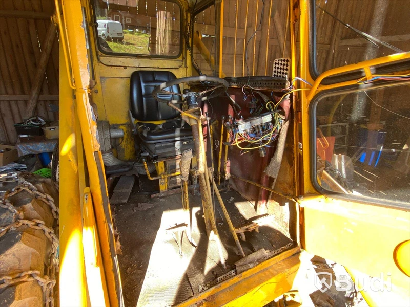 Baklastare Volvo BM 620 med redskap