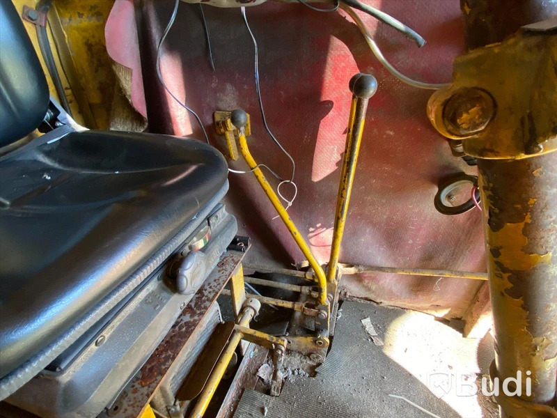 Baklastare Volvo BM 620 med redskap
