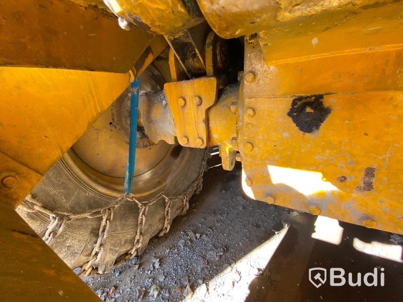 Baklastare Volvo BM 620 med redskap