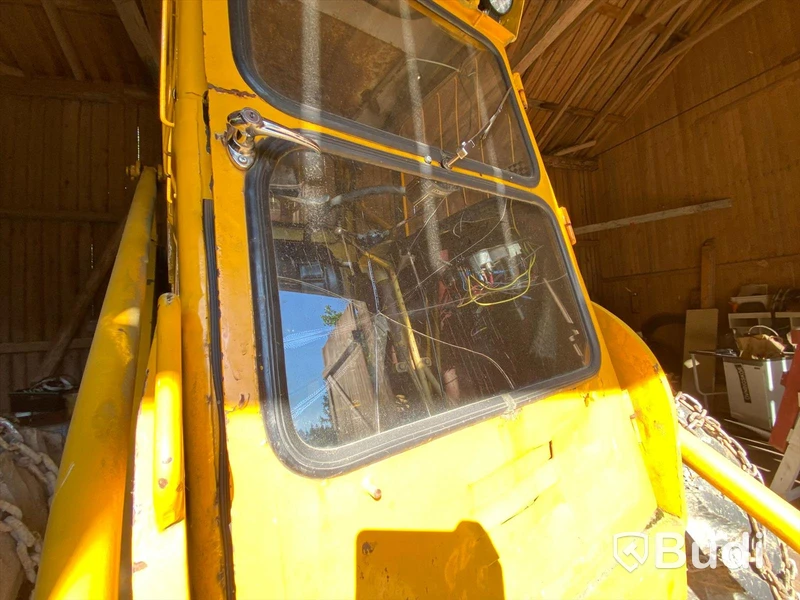 Baklastare Volvo BM 620 med redskap