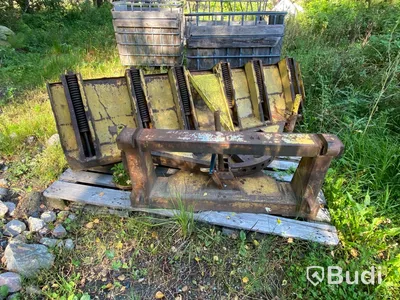 Baklastare Volvo BM 620 med redskap