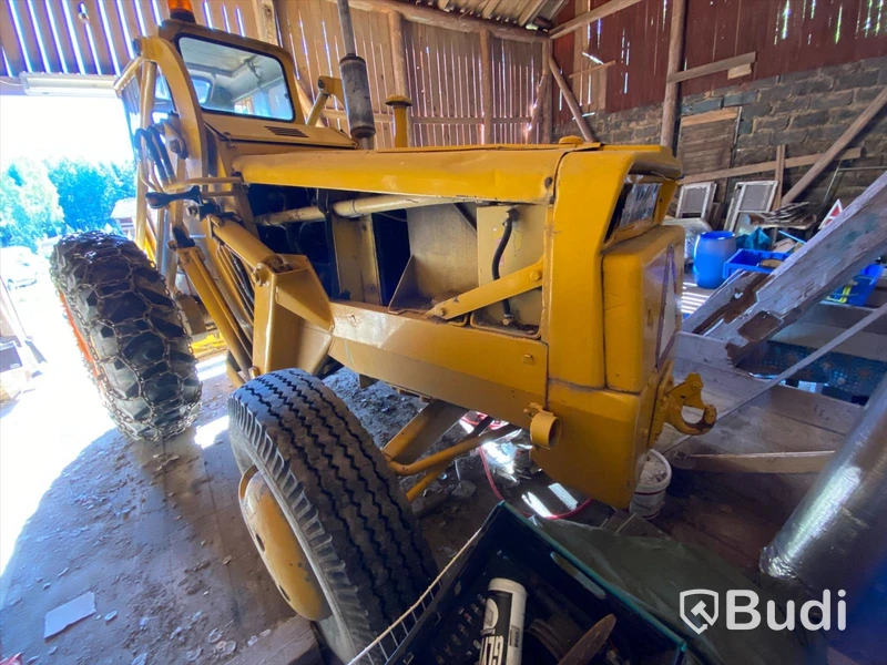 Baklastare Volvo BM 620 med redskap