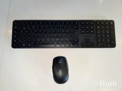 Lenovo IdeaPad 3 med Lenovo ThinkVision 24” skärm och tillbehör