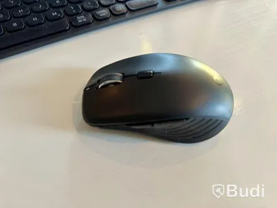 Lenovo IdeaPad 3 med Lenovo ThinkVision 24” skärm och tillbehör
