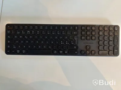 Lenovo IdeaPad 3 med Lenovo ThinkVision 24” skärm och tillbehör