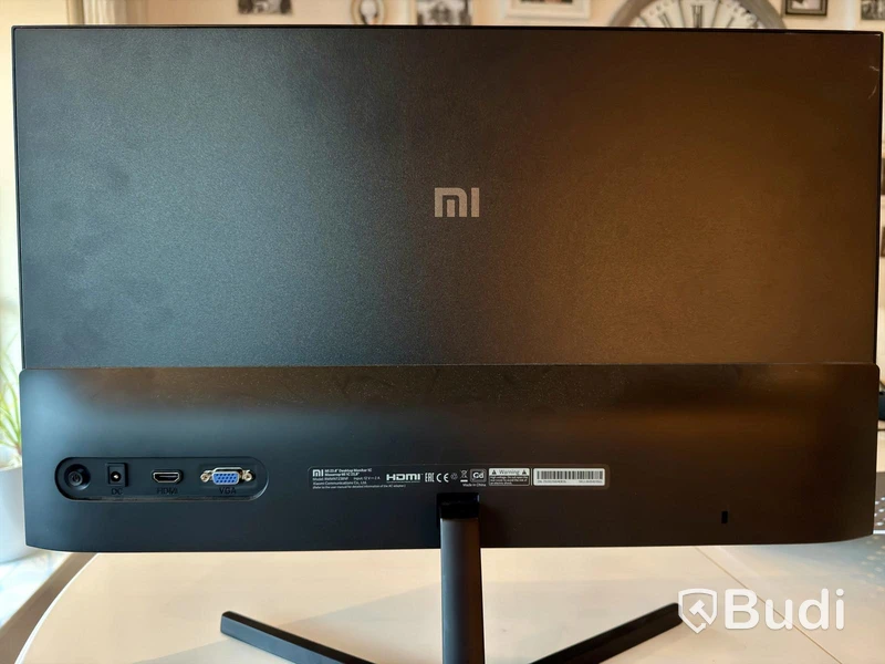 Lenovo IdeaPad 3 med 24” skärm, USB-C-hubb/stativ och tillbehör