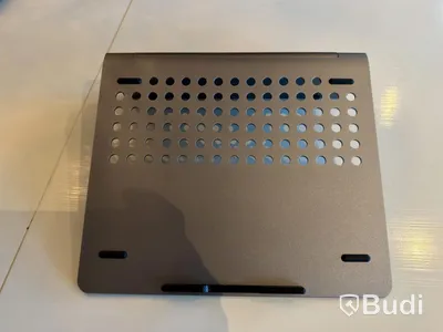 Lenovo IdeaPad 3 med 24” skärm, USB-C-hubb/stativ och tillbehör