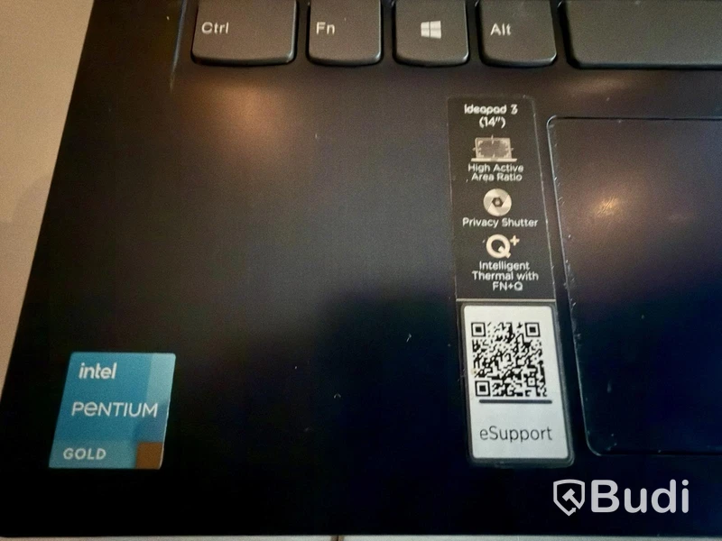 Lenovo IdeaPad 3 med 24” skärm, USB-C-hubb/stativ och tillbehör