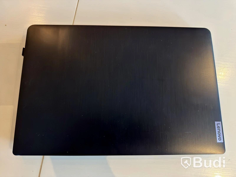 Lenovo IdeaPad 3 med 24” skärm, USB-C-hubb/stativ och tillbehör
