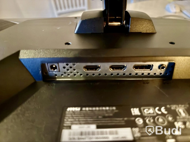 Lenovo IdeaPad 3 med MSI Optix 24” gamingskärm och tillbehör