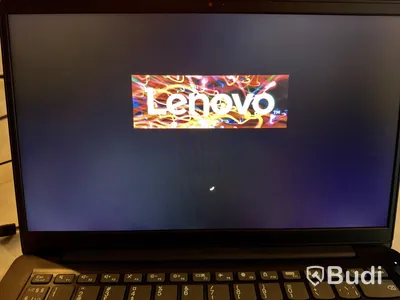 Lenovo IdeaPad 3 med MSI Optix 24” gamingskärm och tillbehör