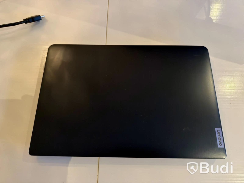 Lenovo IdeaPad 3 med MSI Optix 24” gamingskärm och tillbehör