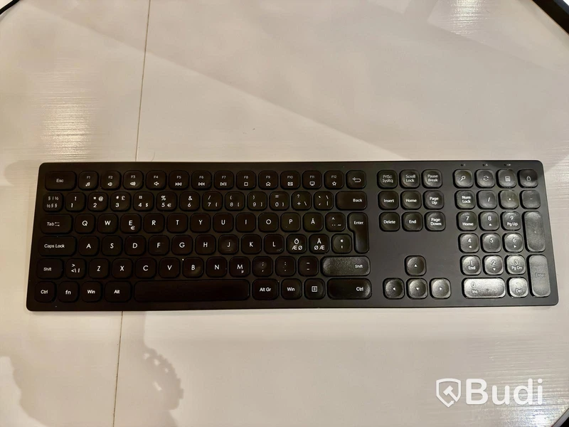 Lenovo IdeaPad 3 with Xiaomi 23.8” monitor and accessories