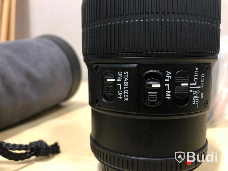 Canonobjektiv EF 100mm f2,8 L Macro. Hämtas eller fraktas från Tjörn