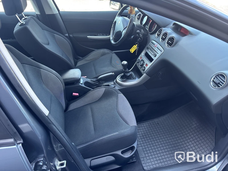 Personbil PEUGEOT 308 -2009  Lågmilare