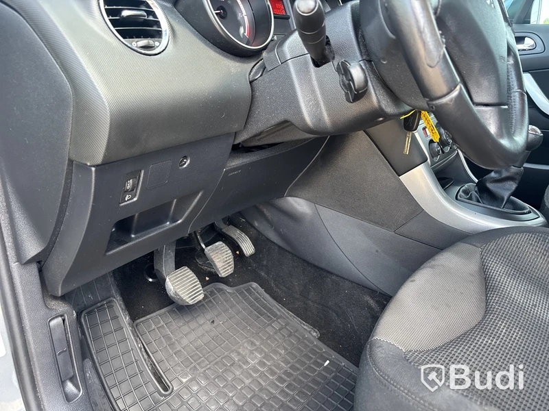 Personbil PEUGEOT 308 -2009  Lågmilare