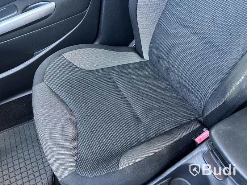 Personbil PEUGEOT 308 -2009  Lågmilare