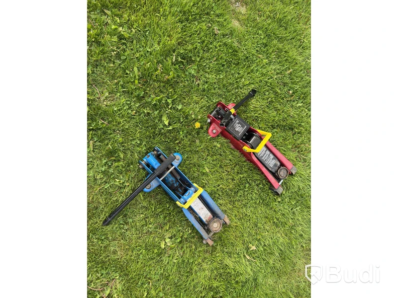 2 st. domkrafter