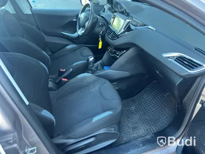 Peugeot C 208 -2012 | 1.2 BENSIN