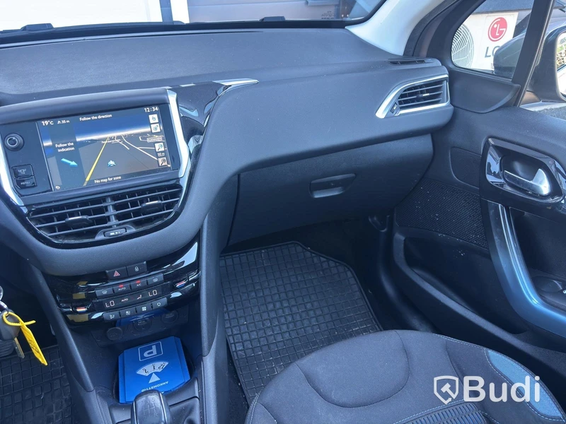 Peugeot C 208 -2012 | 1.2 BENSIN