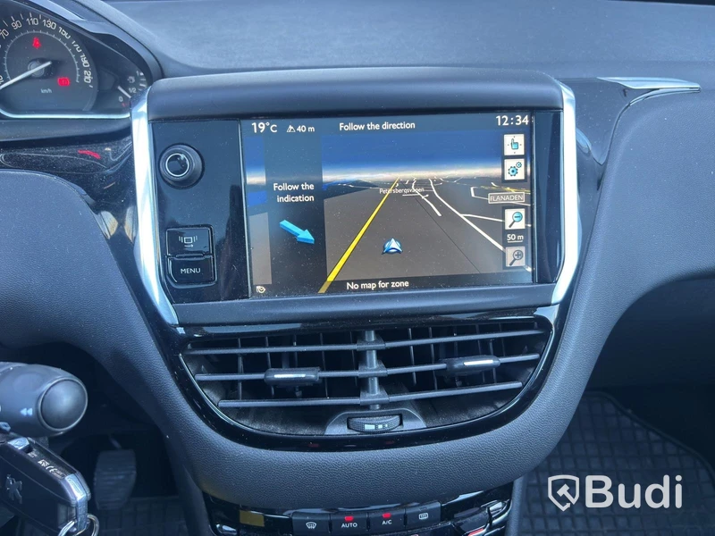 Peugeot C 208 -2012 | 1.2 BENSIN