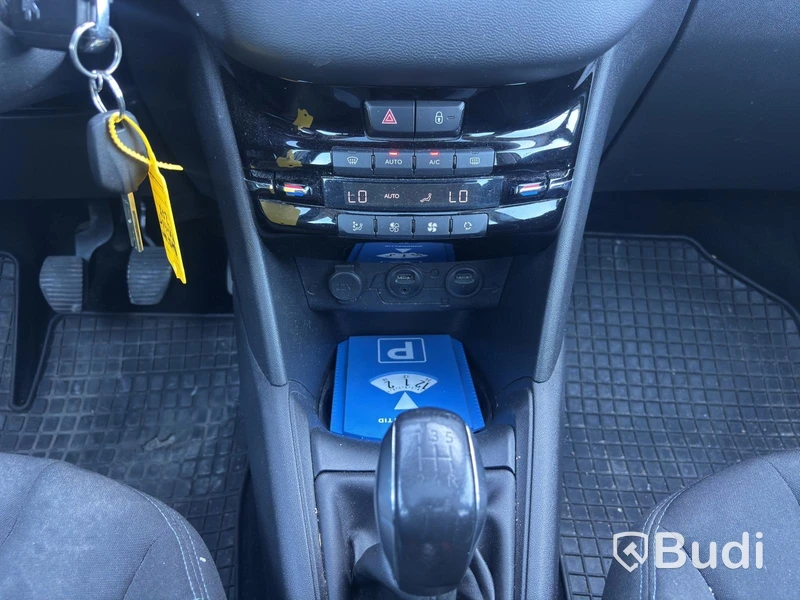 Peugeot C 208 -2012 | 1.2 BENSIN