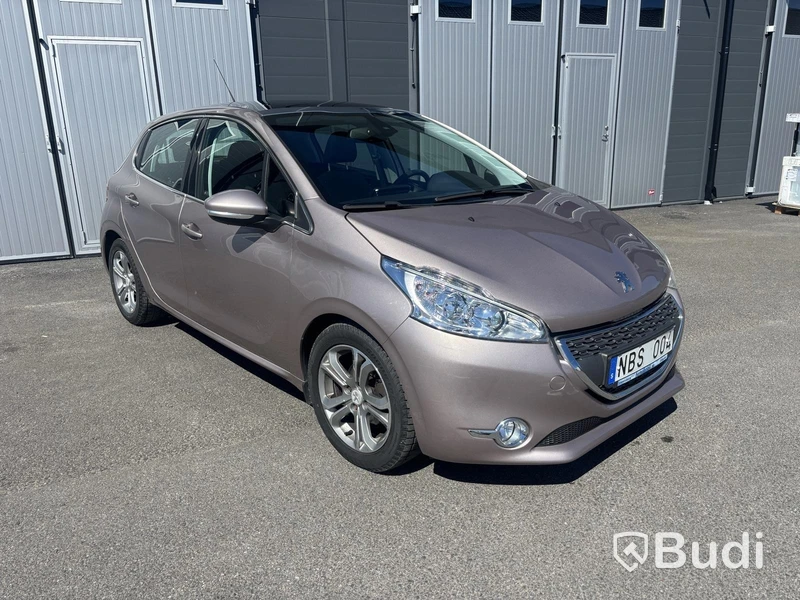 Peugeot C 208 -2012 | 1.2 BENSIN