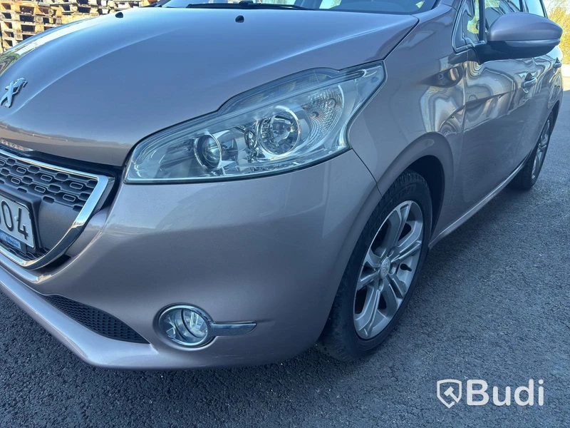 Peugeot C 208 -2012 | 1.2 BENSIN