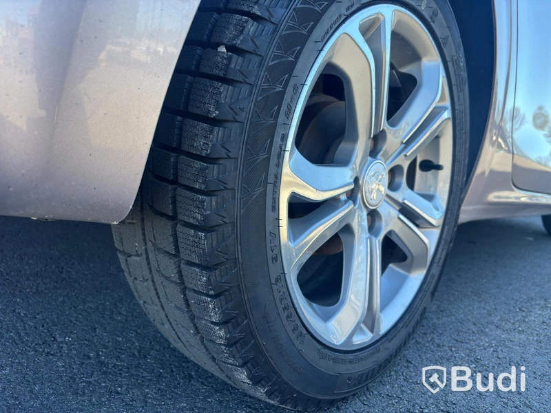 Peugeot C 208 -2012 | 1.2 BENSIN