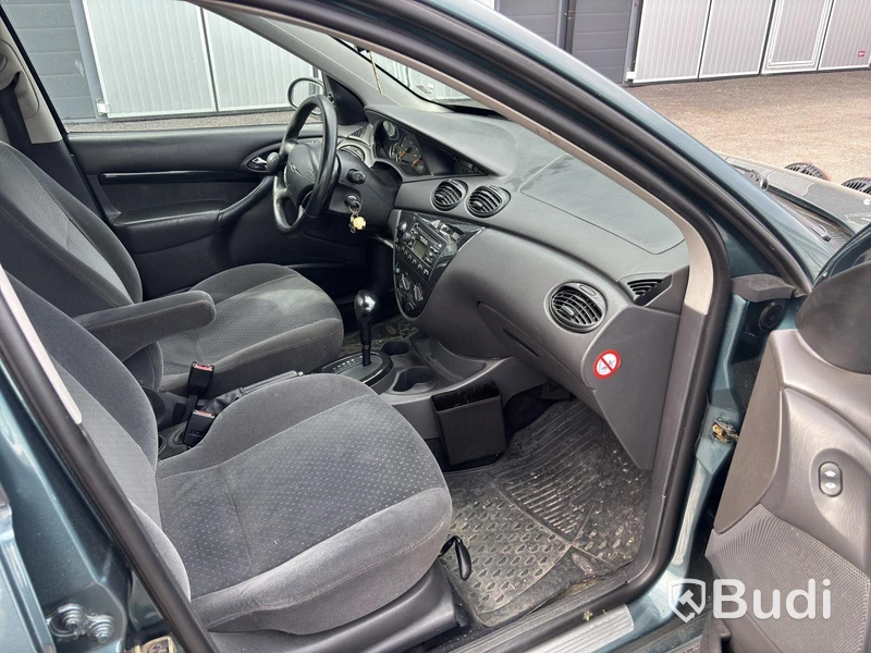 Ford DNW FOCUS -2002 | BENSIN Automat