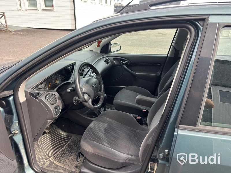 Ford DNW FOCUS -2002 | BENSIN Automat