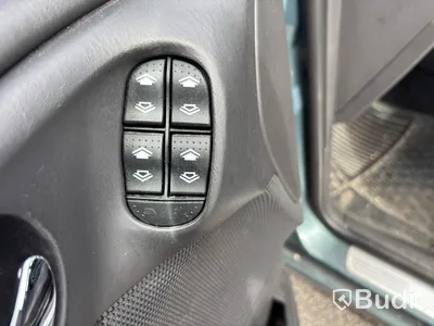 Ford DNW FOCUS -2002 | BENSIN Automat