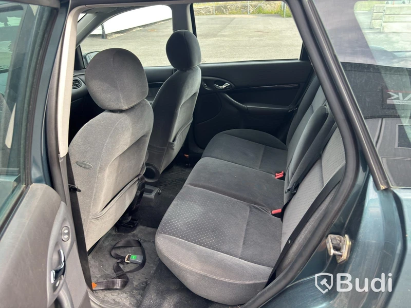 Ford DNW FOCUS -2002 | BENSIN Automat