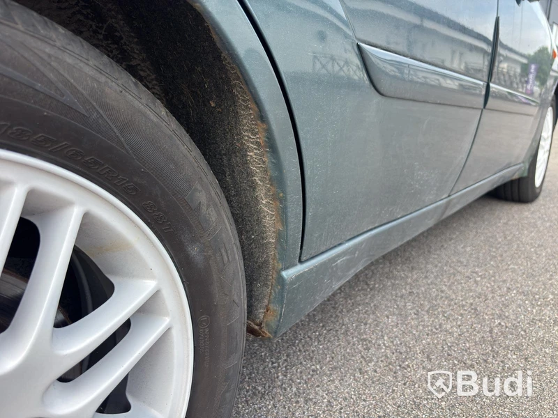 Ford DNW FOCUS -2002 | BENSIN Automat