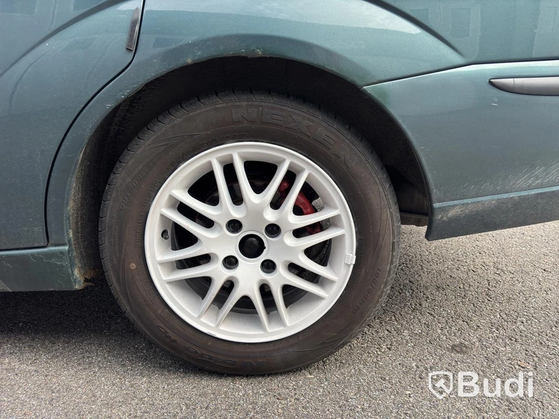 Ford DNW FOCUS -2002 | BENSIN Automat