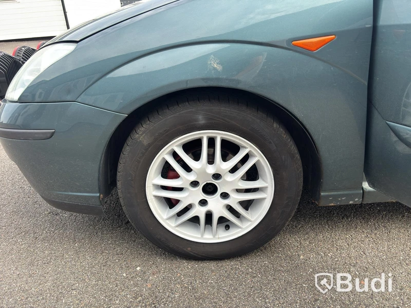 Ford DNW FOCUS -2002 | BENSIN Automat