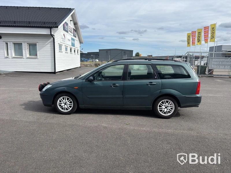 Ford DNW FOCUS -2002 | BENSIN Automat