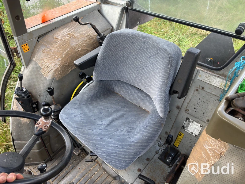 MF 375 4WD Quicke lastare 1990 Modell: 375 Övrigt