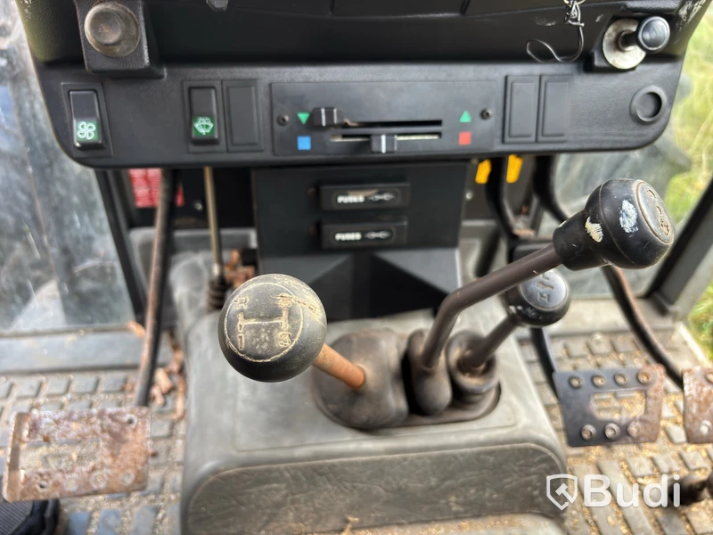 MF 375 4WD Quicke lastare 1990 Modell: 375 Övrigt
