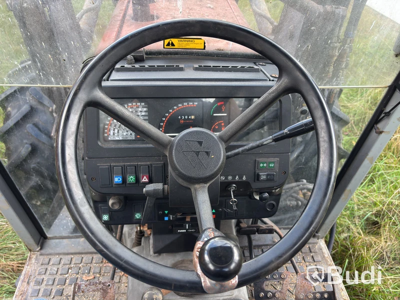 MF 375 4WD Quicke lastare 1990 Modell: 375 Övrigt
