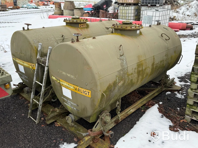 Militär rulltank, flygdrivmedel, två enheter
