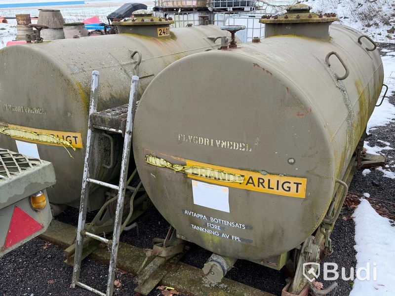 Militär rulltank, flygdrivmedel, två enheter