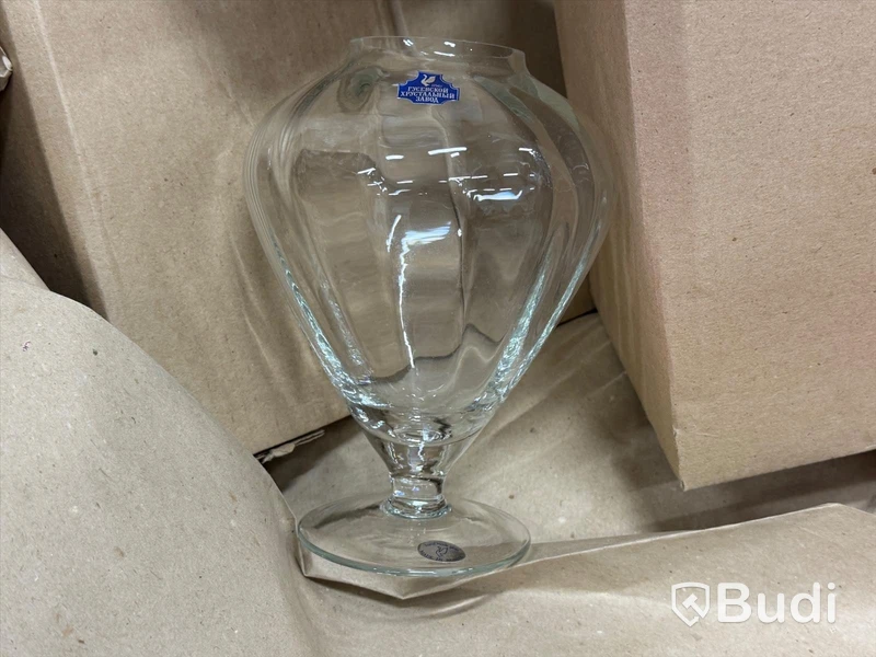 Stort parti diverse glas/ kristall och porslin, bl.a. Dyatkovo Crystal