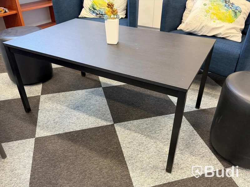 Loungemöbler - 4 st fåtölj, bord samt 2 pall, bl.a. IKEA