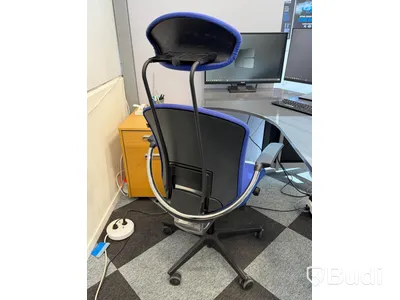 Skrivbord IKEA, höj- och sänkbart samt stol och hurts